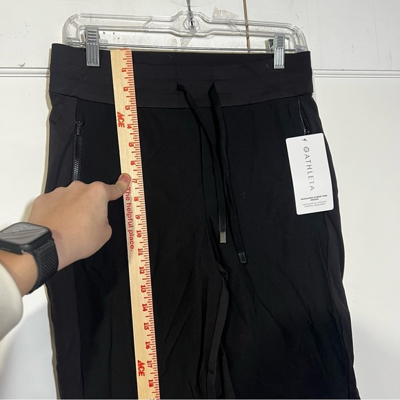 NWT Athleta Headlands Hybrid Trek Jogger Black Mid Rise Size Large - Picture 7 of 9